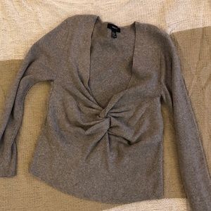 Knot/twist front sweater